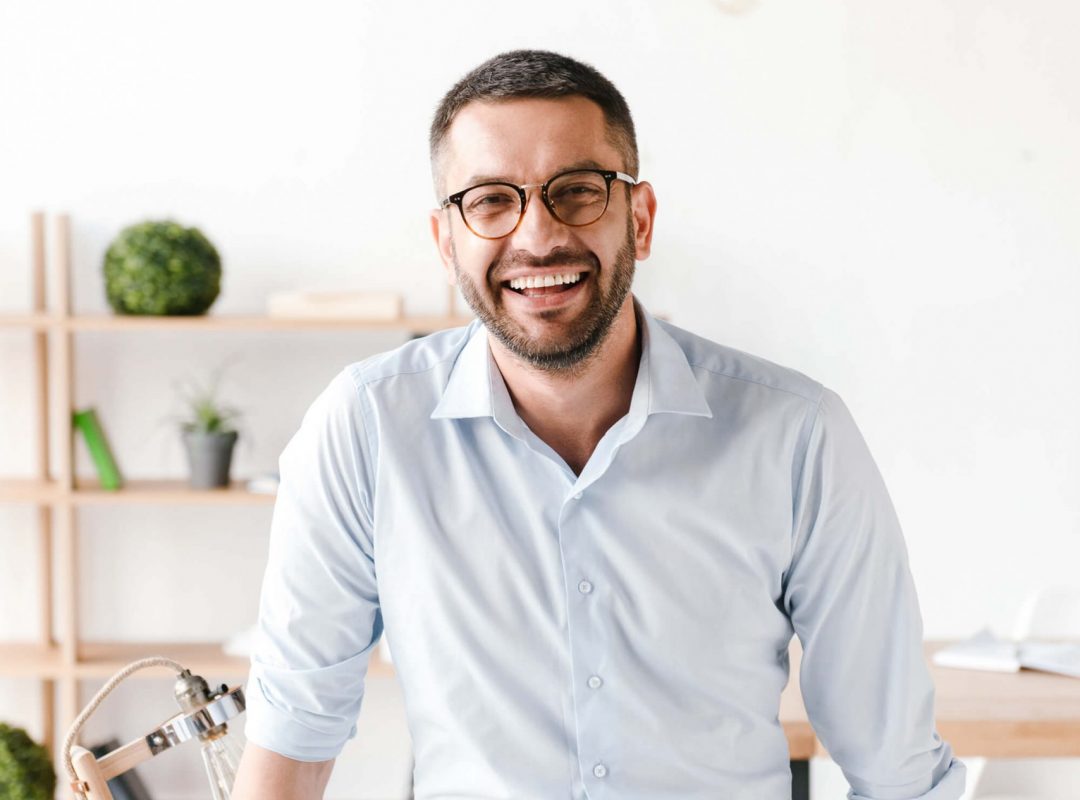 happy-portrait-of-businesslike-man-wearing-white-Z7HX3UL-1-scaled.jpg happy-portrait-of-businesslike-man-wearing-white-Z7HX3UL-1-scaled.jpg